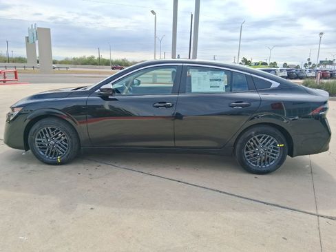 New 2026 Nissan Sentra SV w/ SV Convenience Package FWD image 4