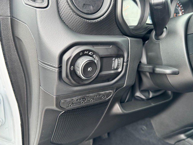 Used 2025 Jeep Wrangler Unlimited Rubicon AWD/4WD image 14