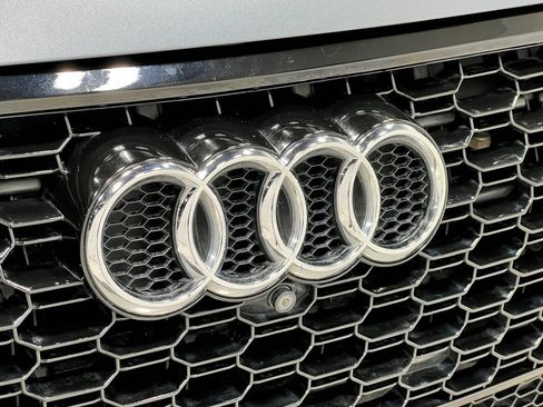 Used 2018 Audi SQ5 Prestige w/ Prestige Package image 42