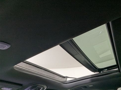 New 2025 Jeep Grand Cherokee Limited w/ Luxury Tech Group II image 28