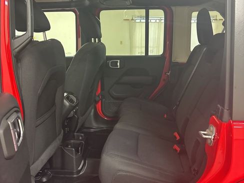 Used 2021 Jeep Wrangler Unlimited Sahara w/ LED Lighting Group image 22