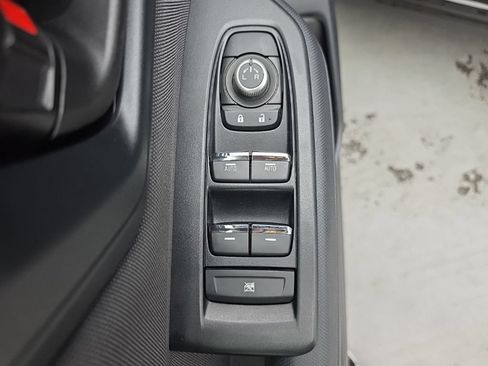 Used 2025 Subaru Forester Premium AWD/4WD image 20