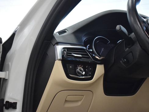 Used 2017 BMW 530i image 29