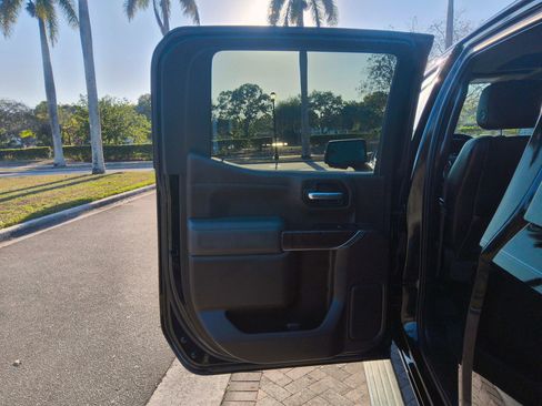 Used 2019 GMC Sierra 1500 Denali w/ Technology Package image 29