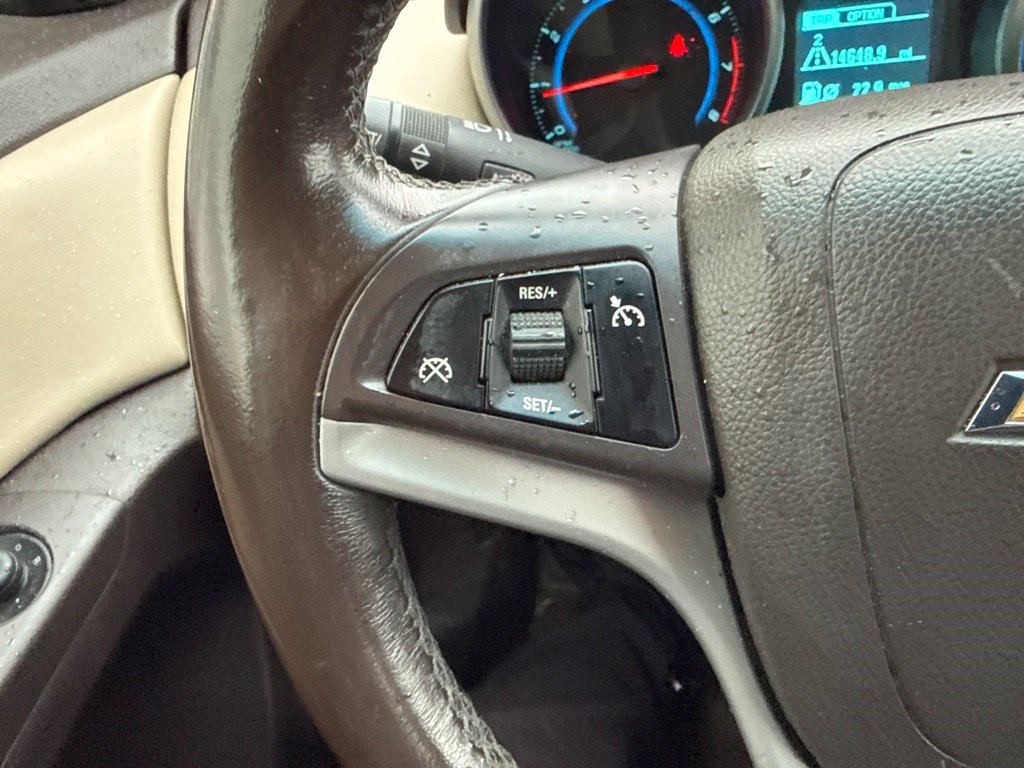 Used 2015 Chevrolet Cruze LT FWD image 11