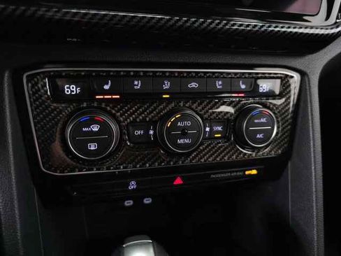 Used 2022 Volkswagen Atlas Cross Sport SEL Premium R-Line AWD/4WD image 31