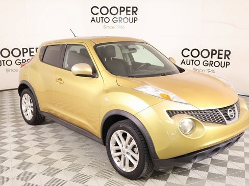Used 2013 Nissan Juke SV image 1