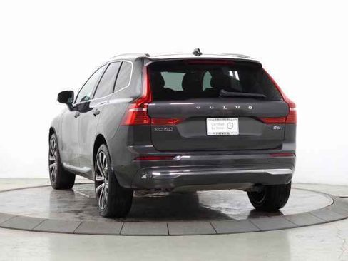 Certified 2023 Volvo XC60 B6 Ultimate w/ Climate Package image 6