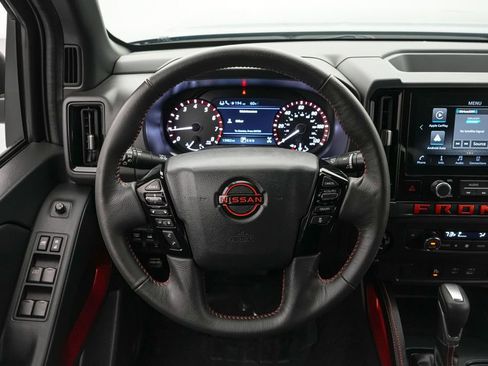 Used 2025 Nissan Frontier PRO-4X AWD/4WD image 16