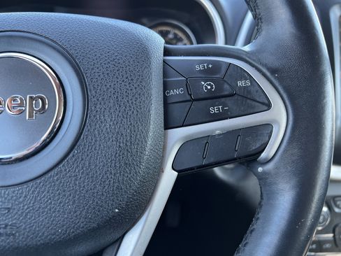 Used 2014 Jeep Cherokee Limited w/ Luxury Group image 20