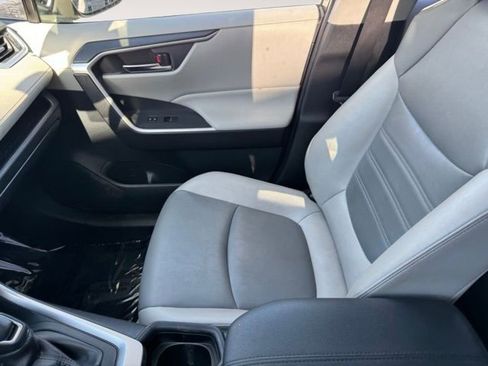 Certified 2019 Toyota RAV4 XLE Premium w/ Cold Weather Package AWD/4WD image 23