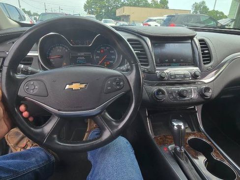 Used 2015 Chevrolet Impala LTZ FWD image 24