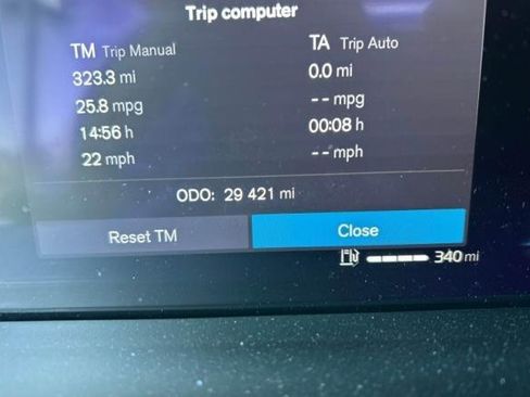 Used 2023 Volvo XC40 B5 Plus w/ Climate Package image 9