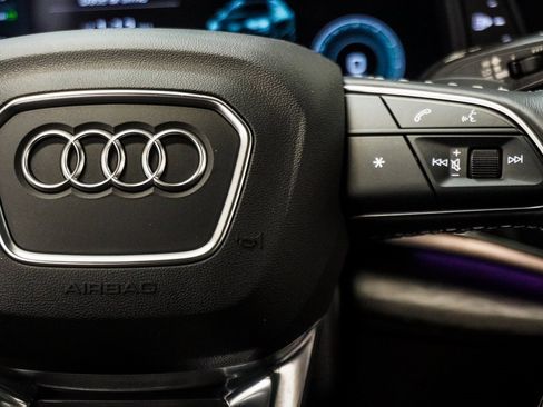 Used 2021 Audi Q8 Premium Plus image 17