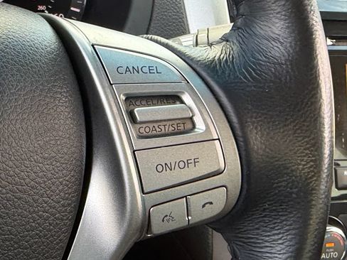 Used 2013 Nissan Altima 2.5 SV FWD image 24
