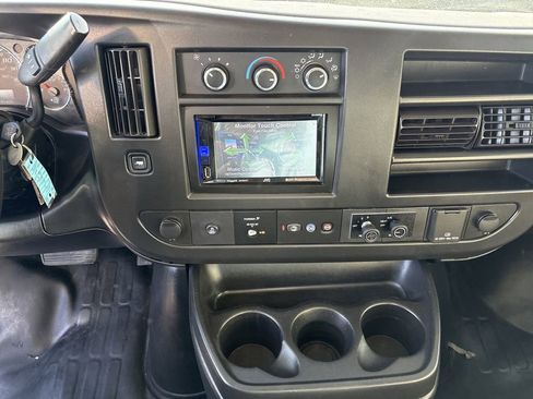 Used 2020 Chevrolet Express 3500 w/ Driver Convenience Package image 14