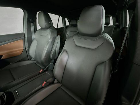 Used 2021 Volkswagen ID.4 Pro S w/ Gradient Package image 20