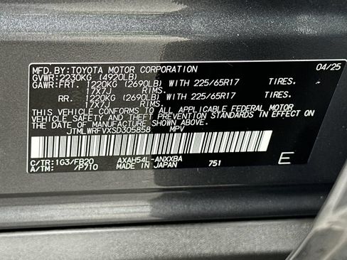Used 2025 Toyota RAV4 LE AWD/4WD image 30