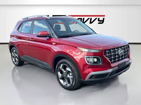 Used 2023 Hyundai Venue Limited w/ Cargo Package FWD image 1
