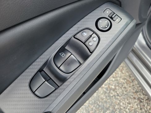 Certified 2025 Nissan Altima 2.5 SV FWD image 11