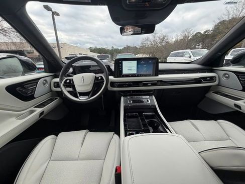 New 2026 Lincoln Aviator Black Label w/ Jet Appearance Package image 10