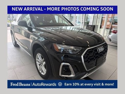 Used 2023 Audi Q5 2.0T Premium w/ Convenience Package AWD/4WD image 1