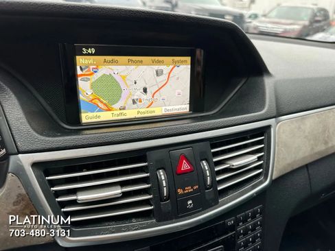 Used 2010 Mercedes-Benz E 350 4MATIC Sedan image 12