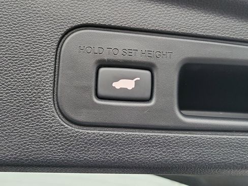 Used 2024 Acura MDX FWD w/ Technology Package image 9