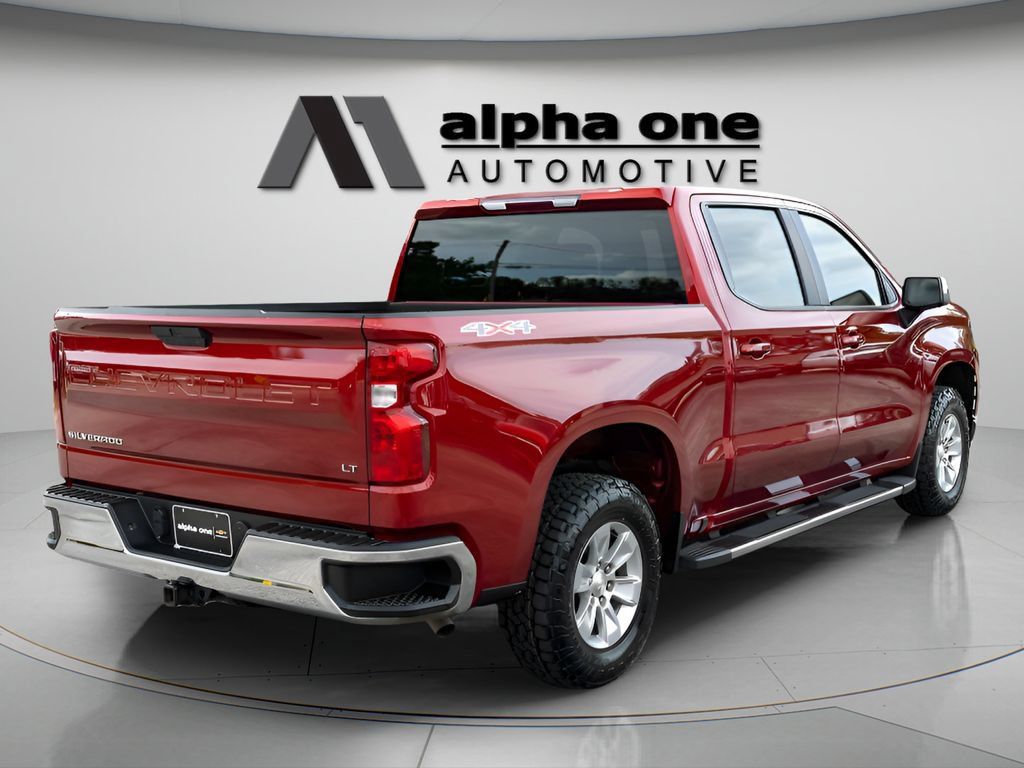 Used 2022 Chevrolet Silverado 1500 LT AWD/4WD image 7