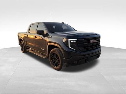 Used 2025 GMC Sierra 1500 Elevation