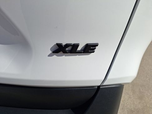 Used 2025 Toyota RAV4 XLE w/ Convenience Package FWD image 12