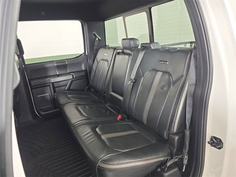 Used 2019 Ford F150 Platinum w/ Equipment Group 701A Luxury image 22