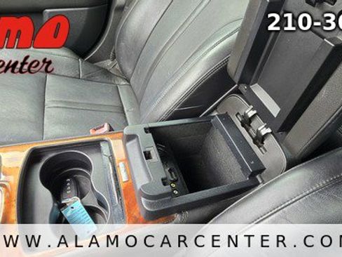 Used 2013 Lincoln MKS FWD image 36