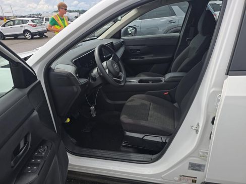 Used 2025 Nissan Kicks S FWD image 10