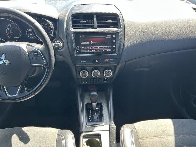 Used 2018 Mitsubishi Outlander Sport SE FWD image 11