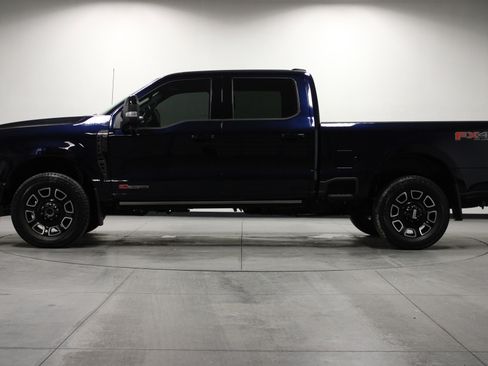 Used 2025 Ford F250 Platinum image 7