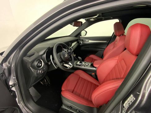 New 2025 Alfa Romeo Stelvio Sprint image 21
