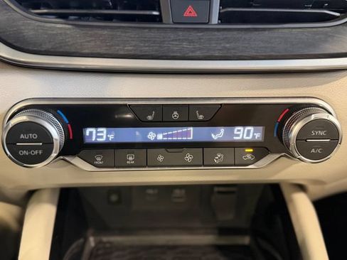 Used 2023 Nissan Altima 2.5 SL FWD image 21