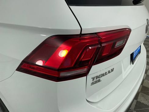 Used 2021 Volkswagen Tiguan SEL w/ 3rd Row Seat Package AWD/4WD image 21