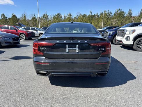 Used 2019 Volvo S60 T5 R-Design image 6