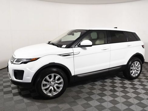 Used 2018 Land Rover Range Rover Evoque SE AWD/4WD image 2