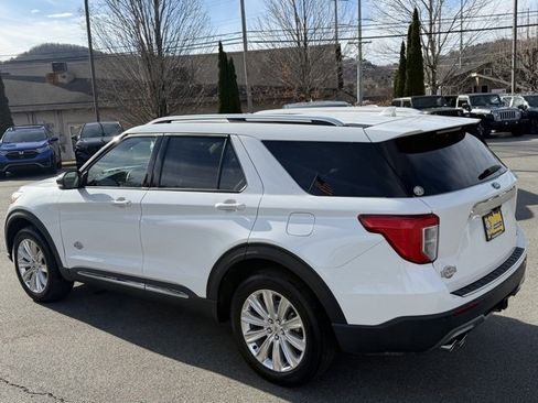 Used 2023 Ford Explorer King Ranch w/ Technology Package image 7