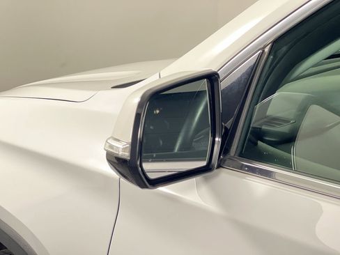 Used 2019 Chevrolet Traverse LT w/ LPO, Floor Liner Package image 12