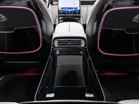 Used 2024 Mercedes-Benz Maybach S 680 4MATIC image 27