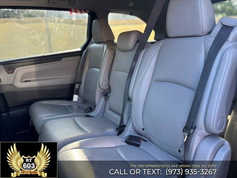 Used 2019 Honda Odyssey EX-L image 9