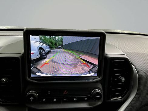 Used 2022 Ford Bronco Sport AWD/4WD image 9
