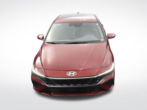 Used 2025 Hyundai Elantra SEL image 22