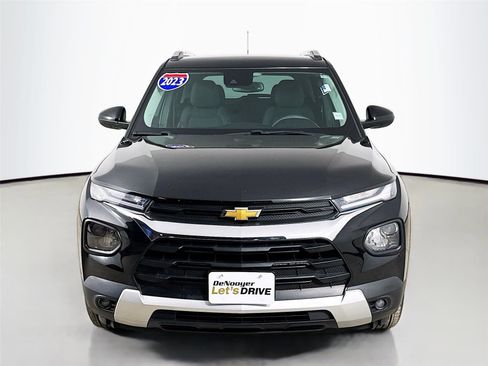 Used 2023 Chevrolet TrailBlazer LT w/ Convenience Package image 3