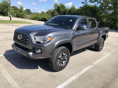 Used 2021 Toyota Tacoma TRD Off-Road AWD/4WD image 2