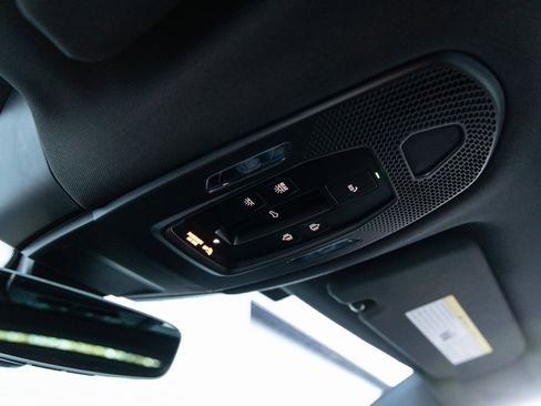 Used 2025 Porsche Panamera 4 E-Hybrid image 20